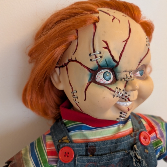 Bride of Chucky/Child's Play Life-sized 25in Chucky Doll 1998 - Picture 9 of 12